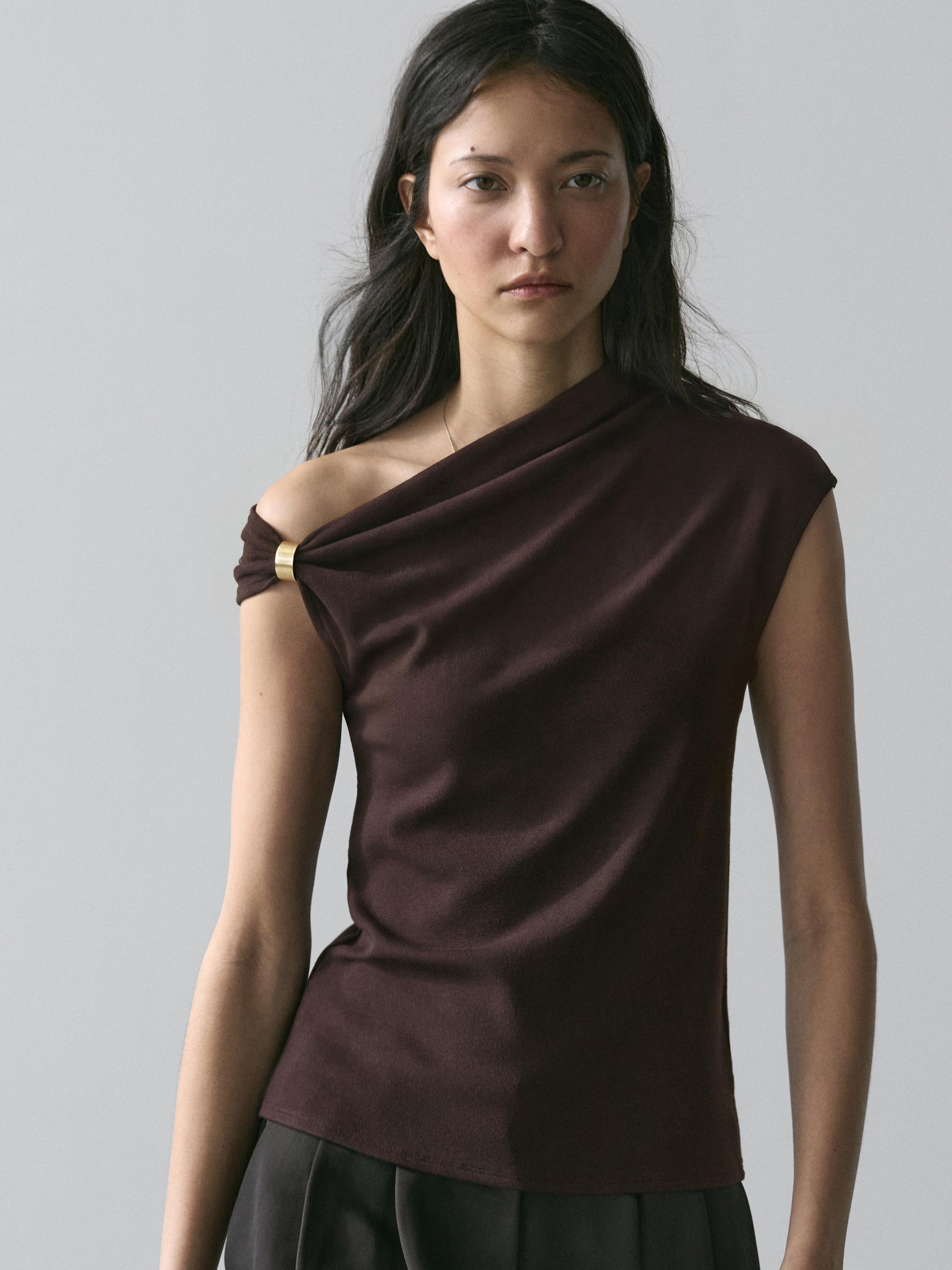 Top asymétrique broche